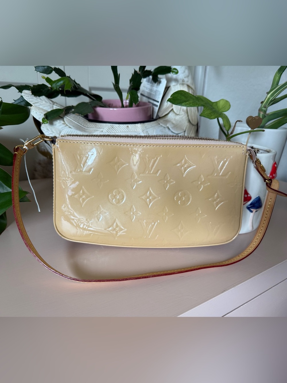 Louis Vuitton Yellow Patent Vernis Monogram Pochette